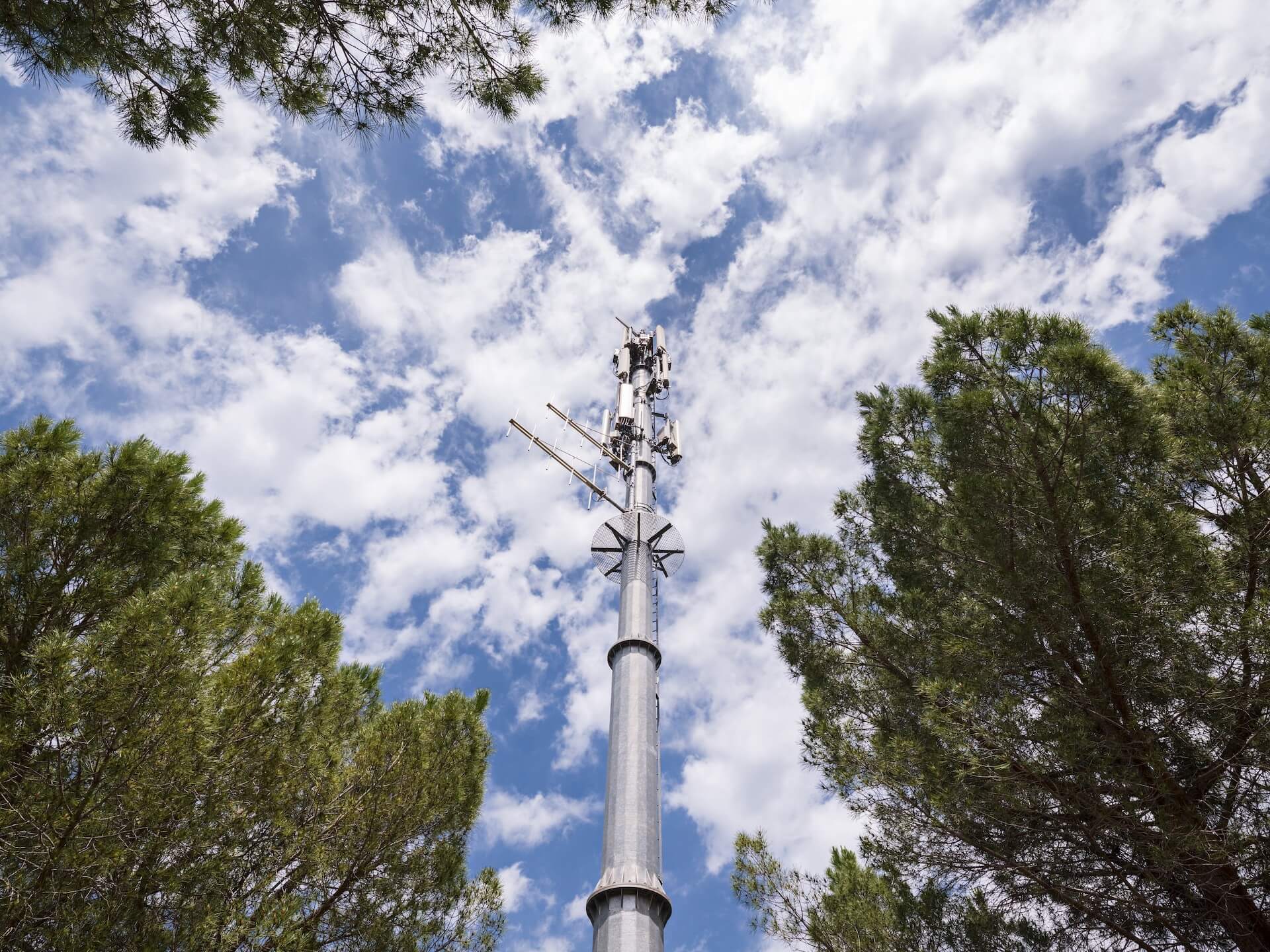 VIAVEÏS - Installed masts